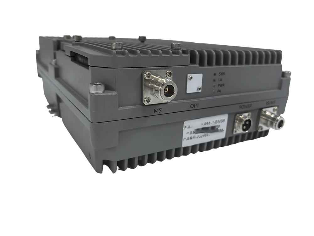  德兴三频手机信号接收器2000㎡